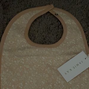 Jamie Kay bib